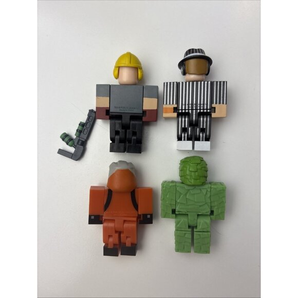 4 Jazwares ROBLOX Figures Pretend Crusher Apocalypse Video Game Toy 3” NO CODES - Picture 2 of 7